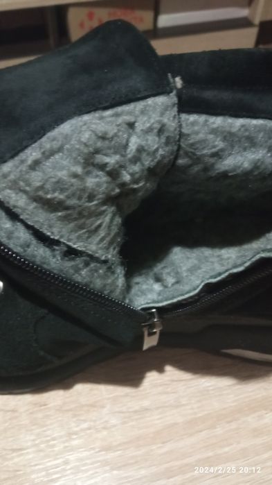 Замшевые ботинки