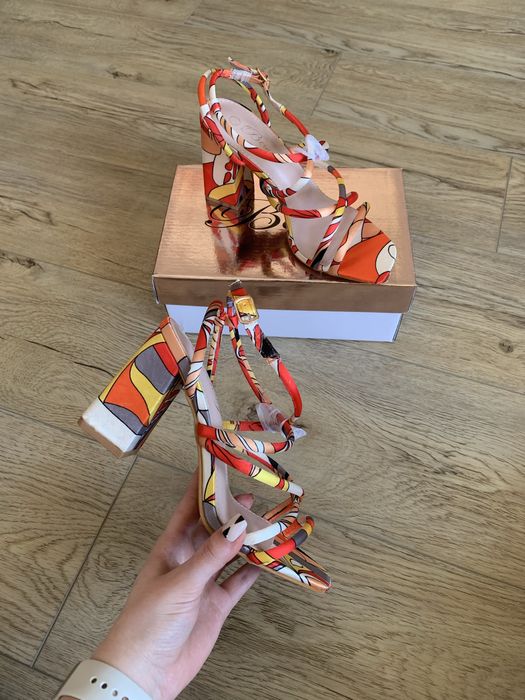 Nowe kolorowe buty na obcasie z paseczkami rozmiar 36 Renee