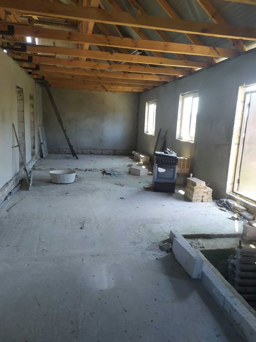 Новий будинок з комунікаціями.Ціну знижено з терміновістю продажу.Торг