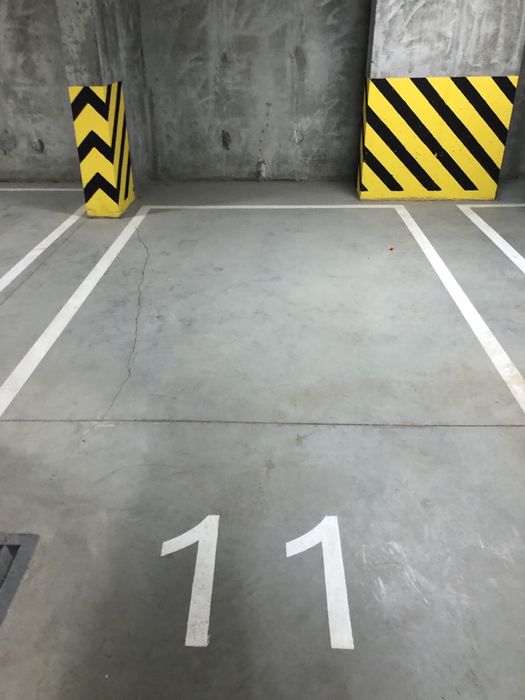 Оренда паркомісця вул. Садова 2е