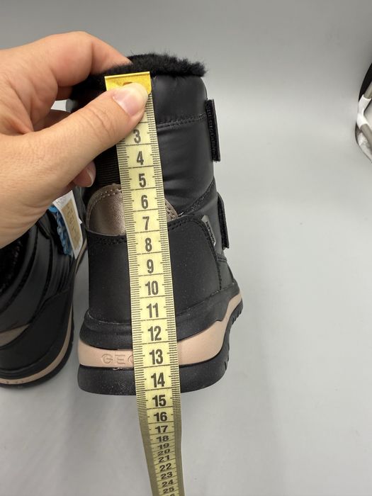 Зимові черевики Geox Adelhide 32 р чоботи