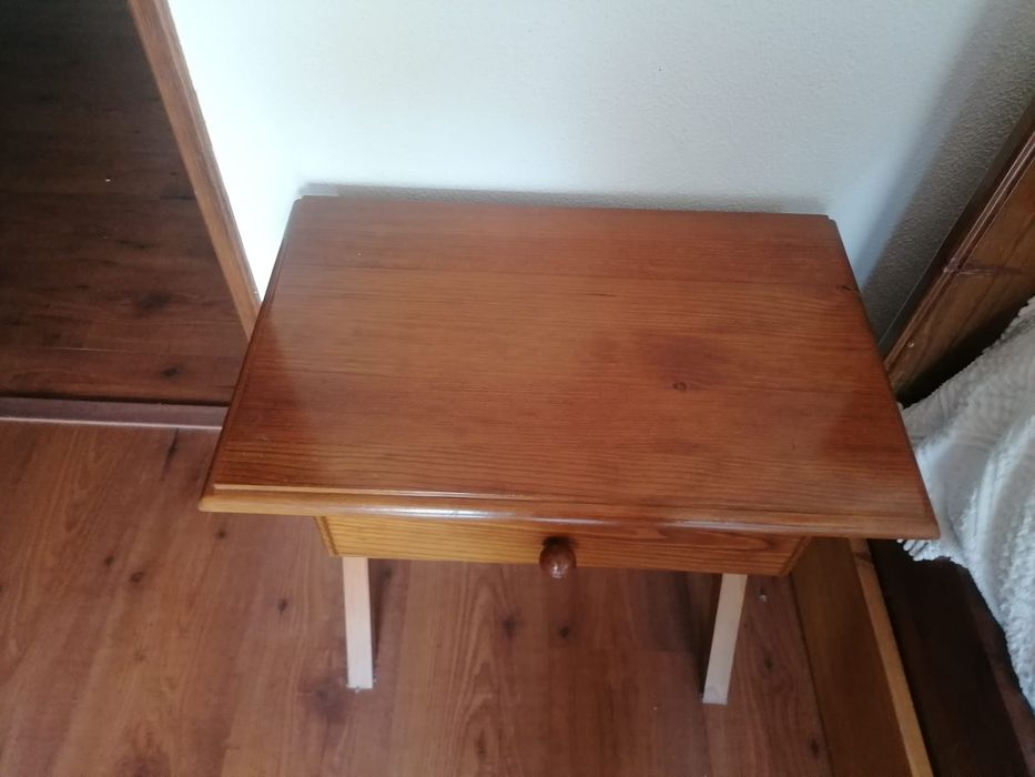 Mobília Quarto de Pinho + Oferta Cama gaveta