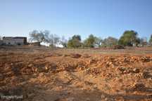 Quinta com 6930m2 localizada em Alpouvar, Albufeira