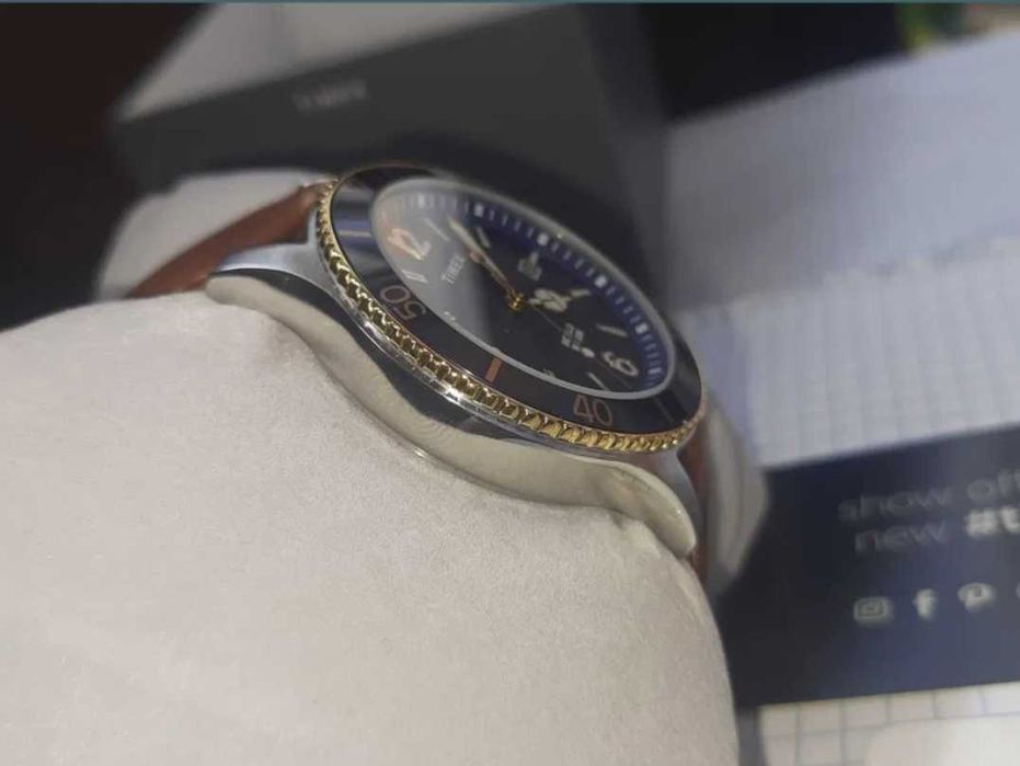 Вінтажний чоловічий годинник Timex Harborside TW2R64500