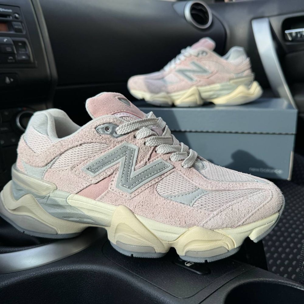 Жіночі кросівки нюбеланс рожеві New Balance 9060 pink замша 36-41