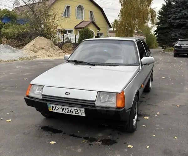 Продам Таврию  1102