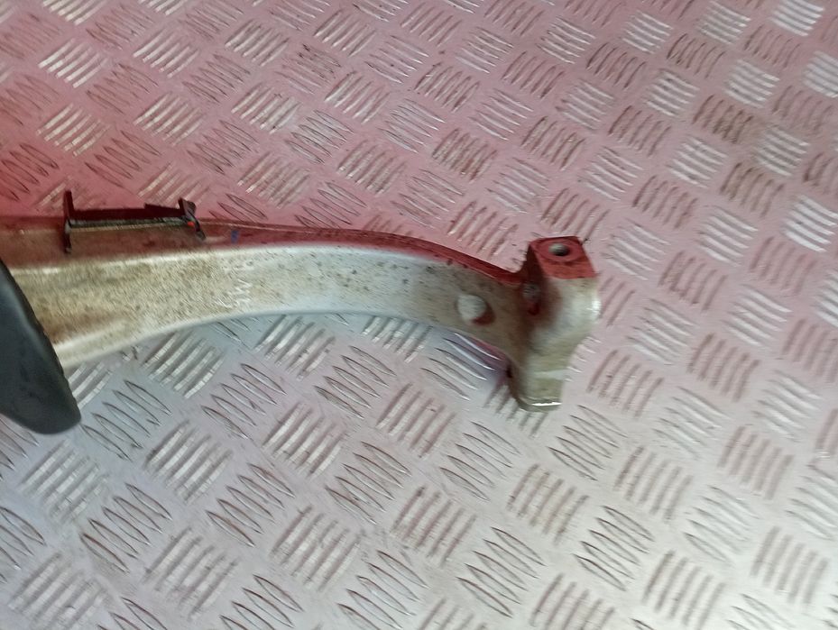 Ступиця кулак цапфа передня ліва Audi Q7 4M передняя левая Ауді Кю7