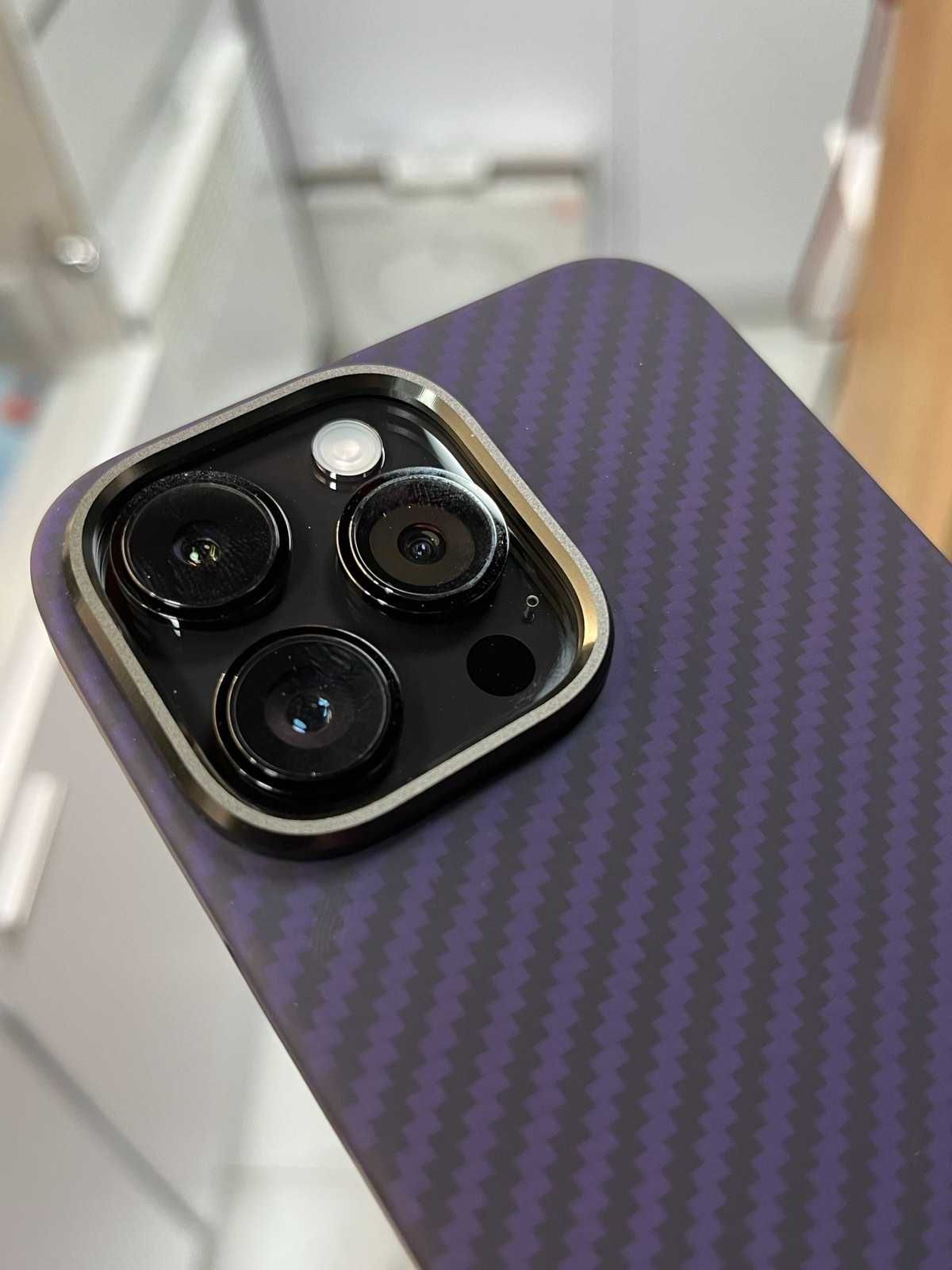 Карбоновый чехол для iPhone 14 Pro Max