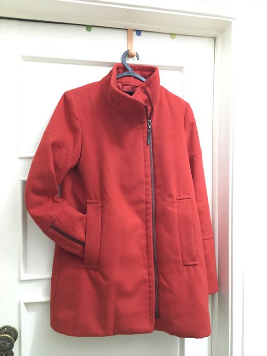 Casaco vermelho MNG