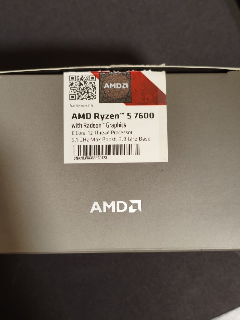 Ryzen 5 7600 AMD CPU AM5 com o cooler original novo