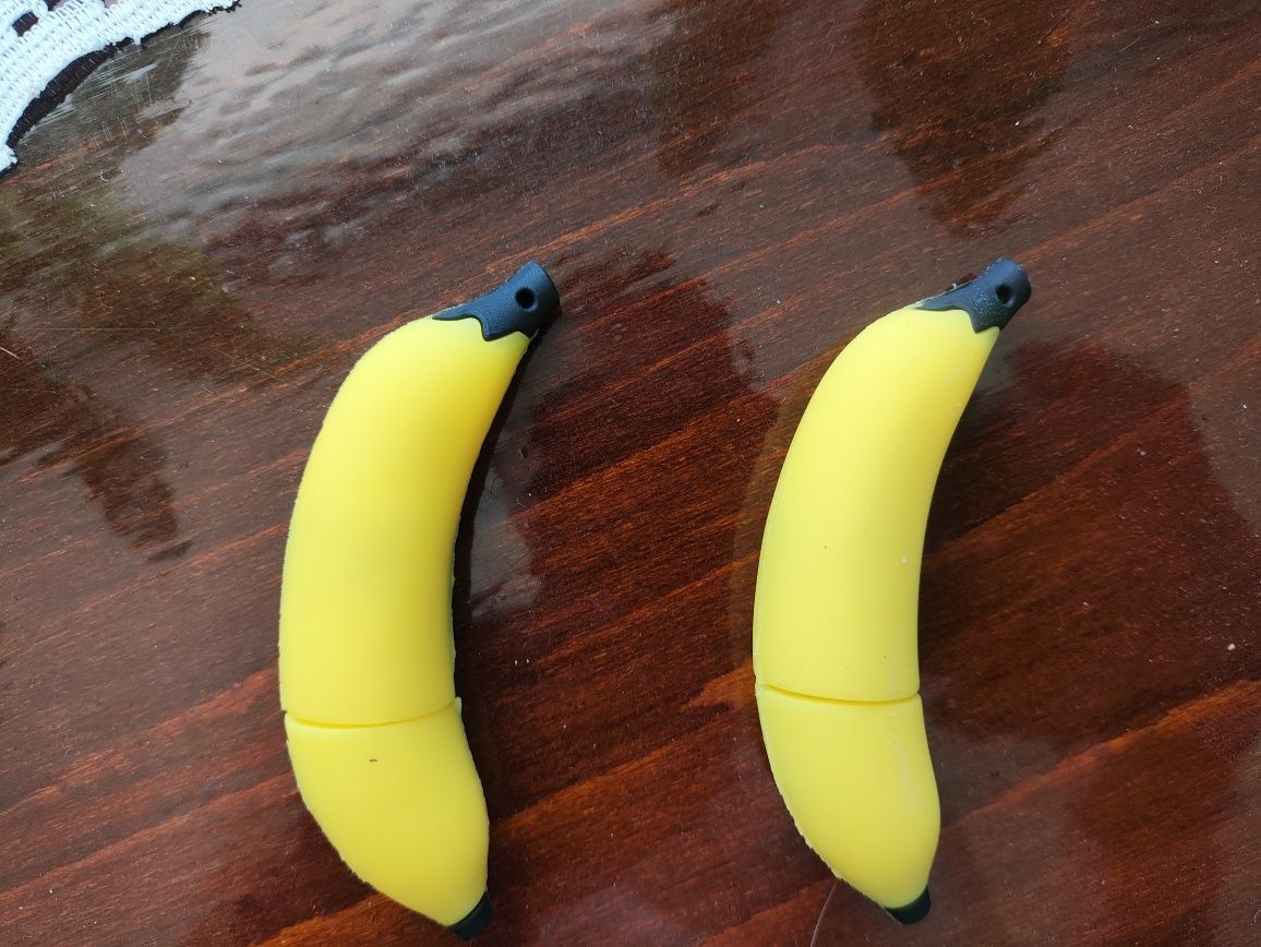 Nowe 2x pendrive w kształcie banana