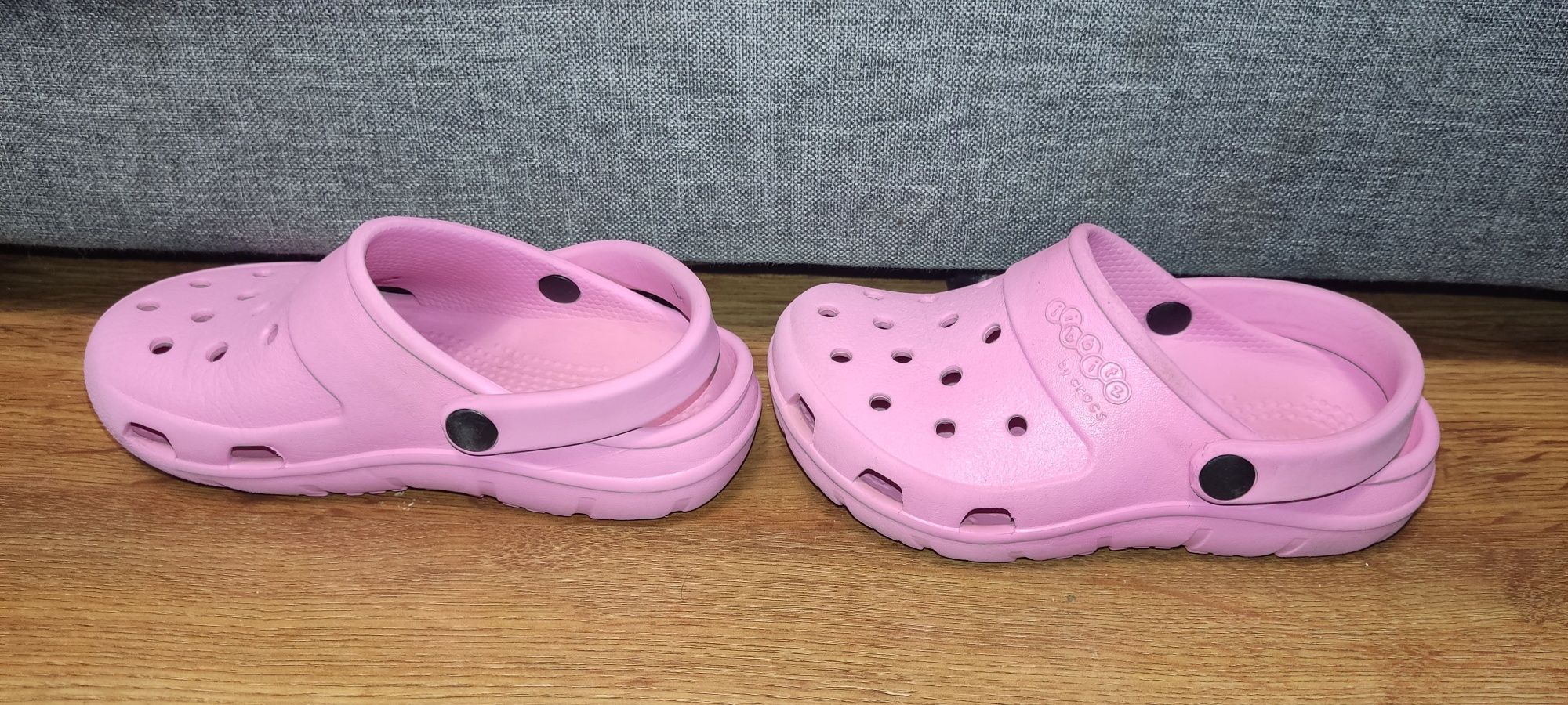 Crocs Buty sandały ogrodowe chodaki różowe C8 (24-25)