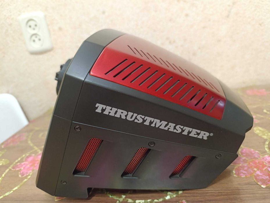 Игровая база Thrustmaster TS-XW Racer