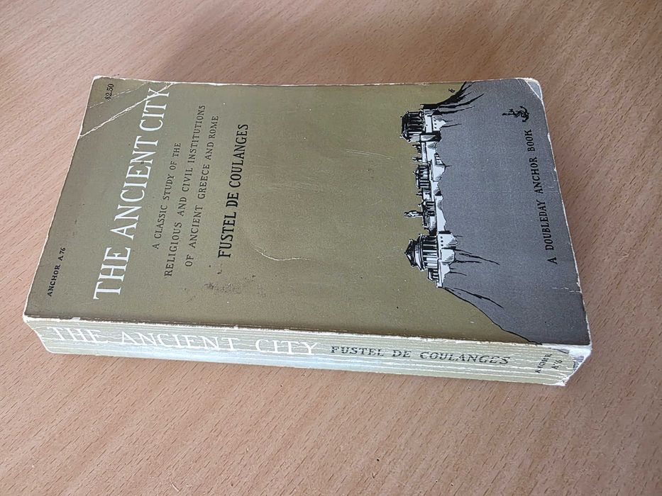 Livro "The Ancient City" de Fustel de Coulages