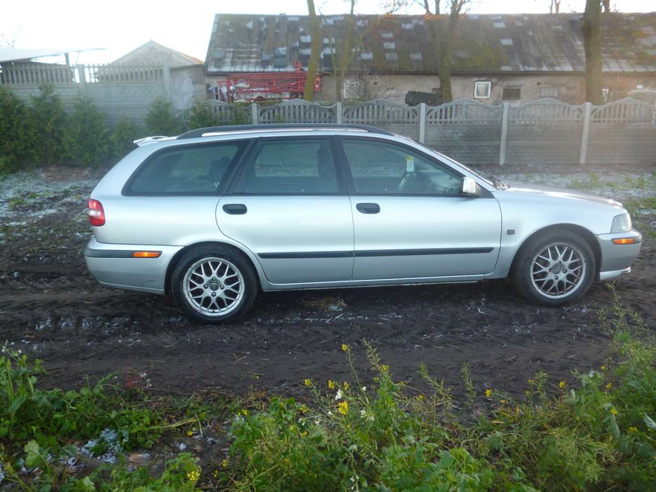 Sprzedam VOLVO V40