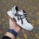 Мужские женские кросовки Asics унісекс білі чорні кросівки демі асікс
