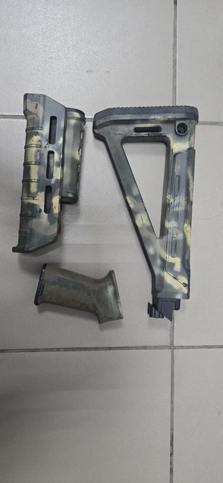 Приклад, цівка та пістолетна рукоятка MAGPUL для АК