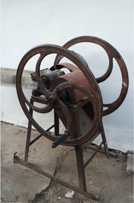 Продам металеві ворота та калитку.