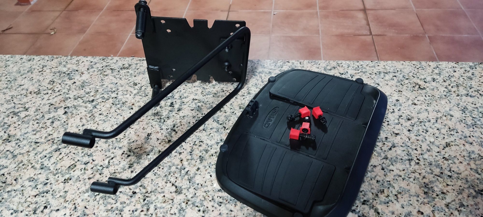 Top Case SHAD 40 + base + suporte