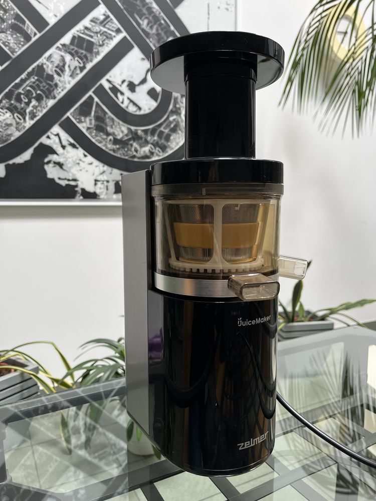 Wyciskarka do owoców, warzyw i ziół ZELMER Juice Maker JP1500