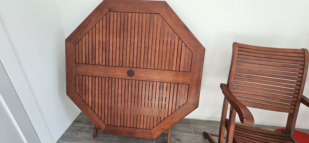 Stół 110cm drewniany + 6 krzesel