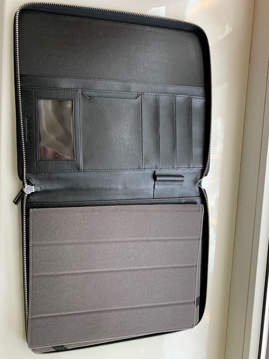 Стильна Ділова папка / Чохол для планшету - все в одному місці