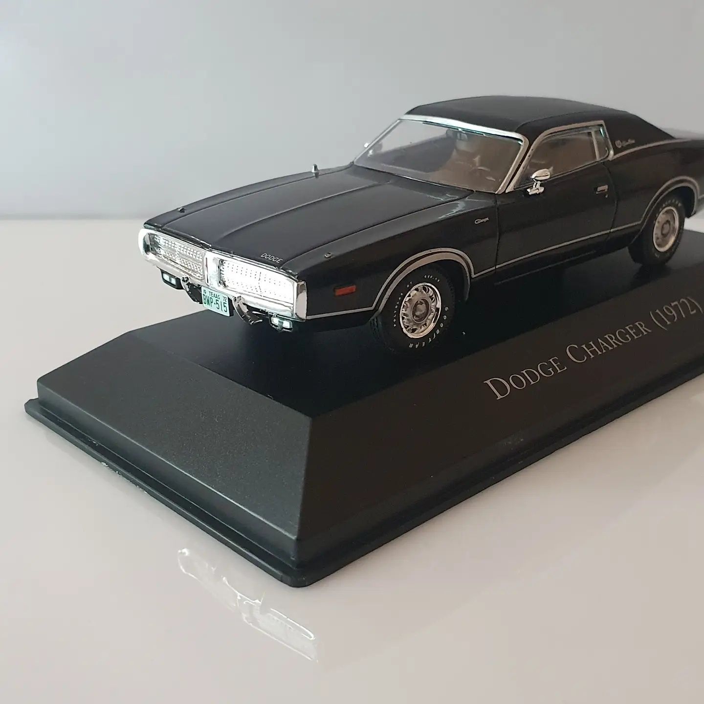 Dodge Charger 1:43