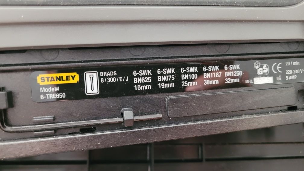 Agrafador elétrico Stanley TRE650