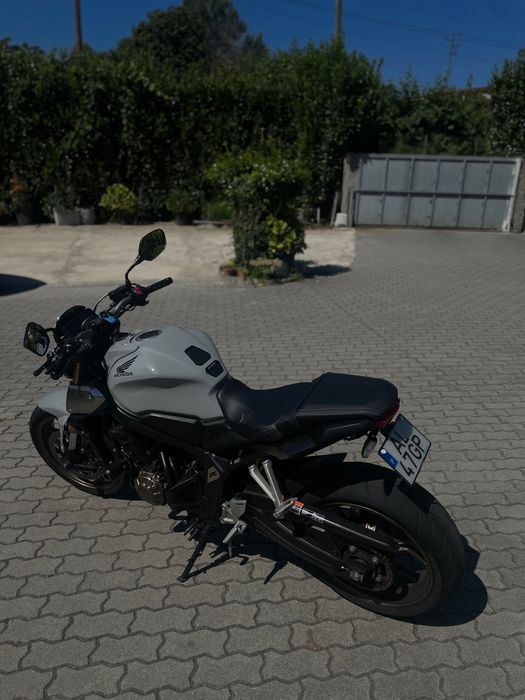 Vendo cb650R, em excelente estado
