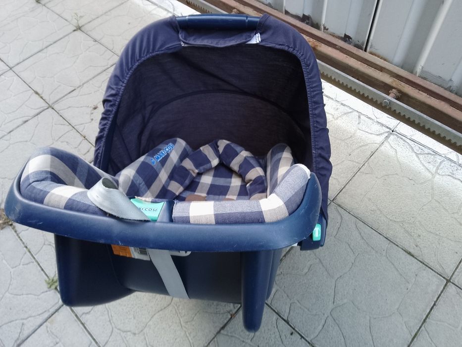 Дитяче автомобільне переносне крисло