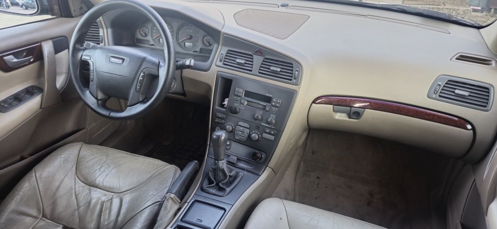 volvo v70 II 2.5 TDI klima pancerny wóz