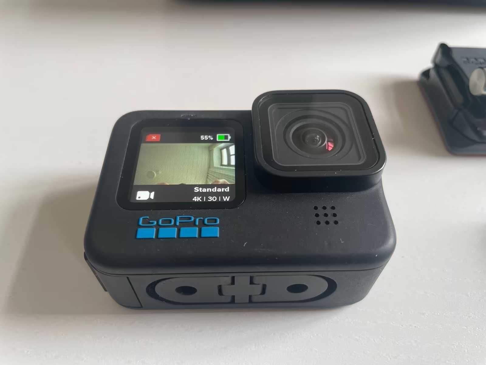 GoPro Hero 10 sportowa kamera z kompletem akcesoriów, objęta gwarancją