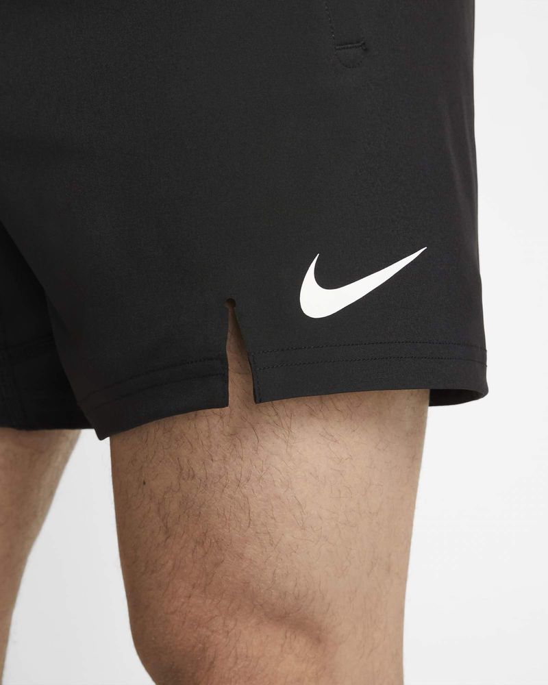 Нові оригінальні шорти  Nike trainingA Seasonal Shorts flex