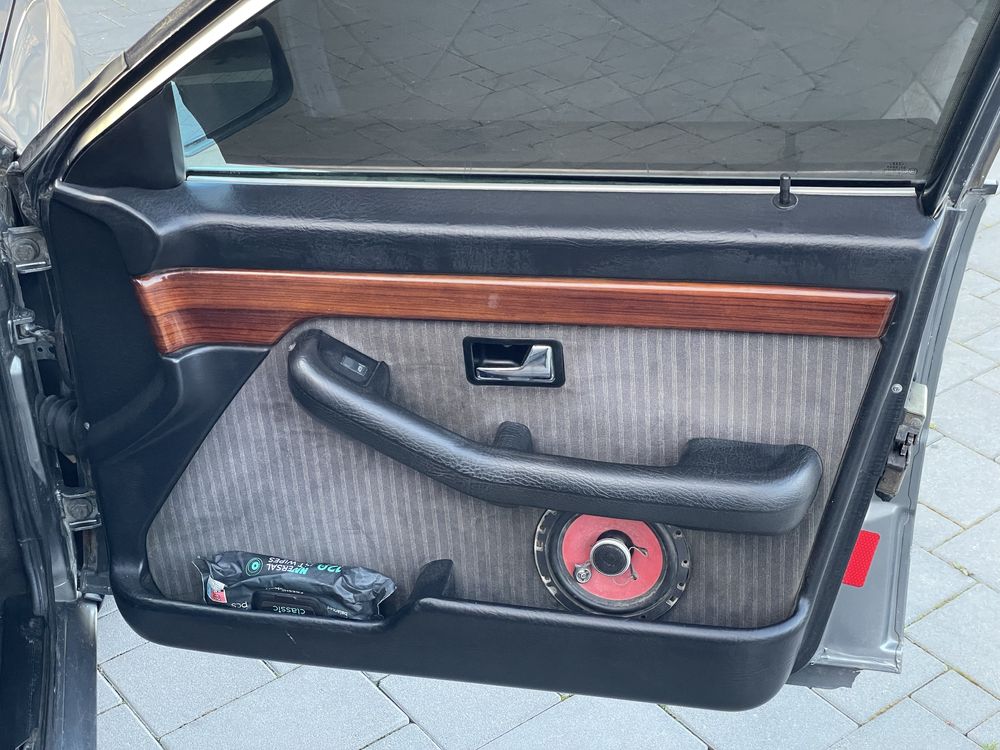 Audi 100 c3 2.3E
