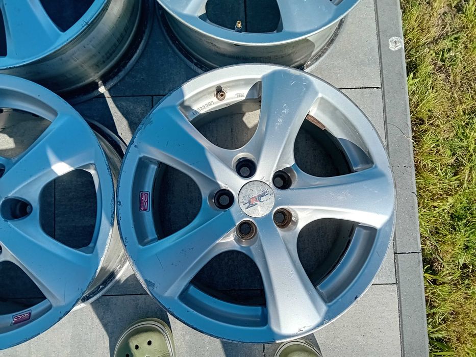 Sprzedam felgi aluminiowe