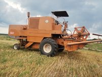 Kombajn Bizon Super Z056