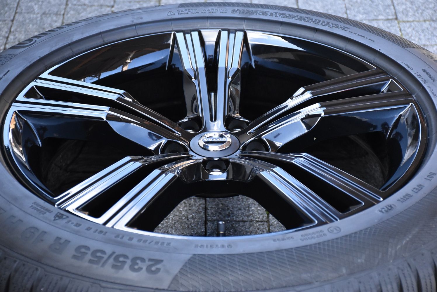 Nowe koła zimowe OEM VOLVO XC60 XC90 19" NOWE Continental 2024r