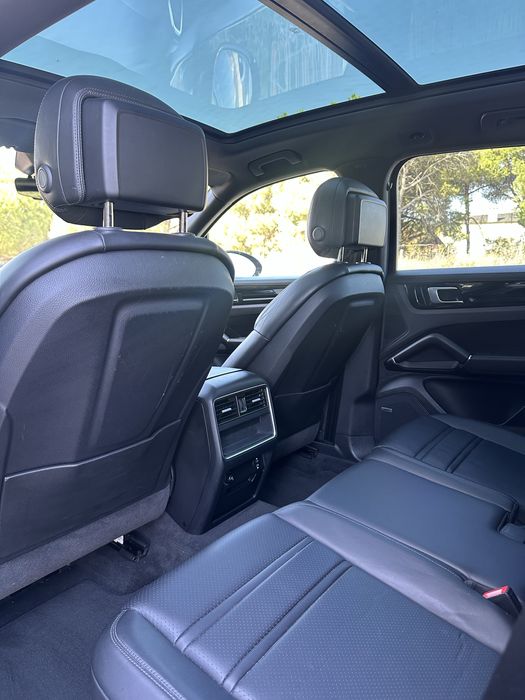 Porsche Cayenne 3.0 e-híbrido plug in 462cv