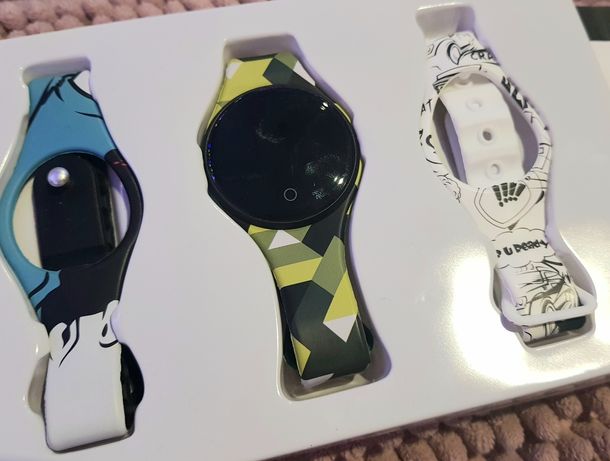 Smartwatch Motus Color + dodatkowe paski