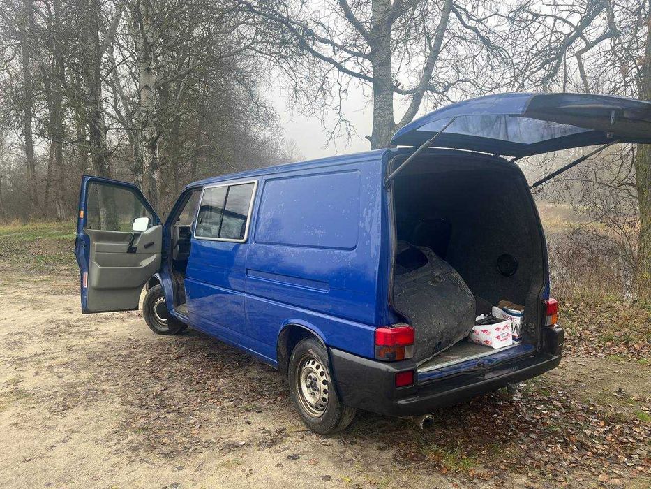 Volkswagen Transporter 1994 2.4 дизель довга база