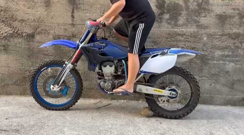 Yamaha YZ 450F – 2002 – 1850€ Negociáveis