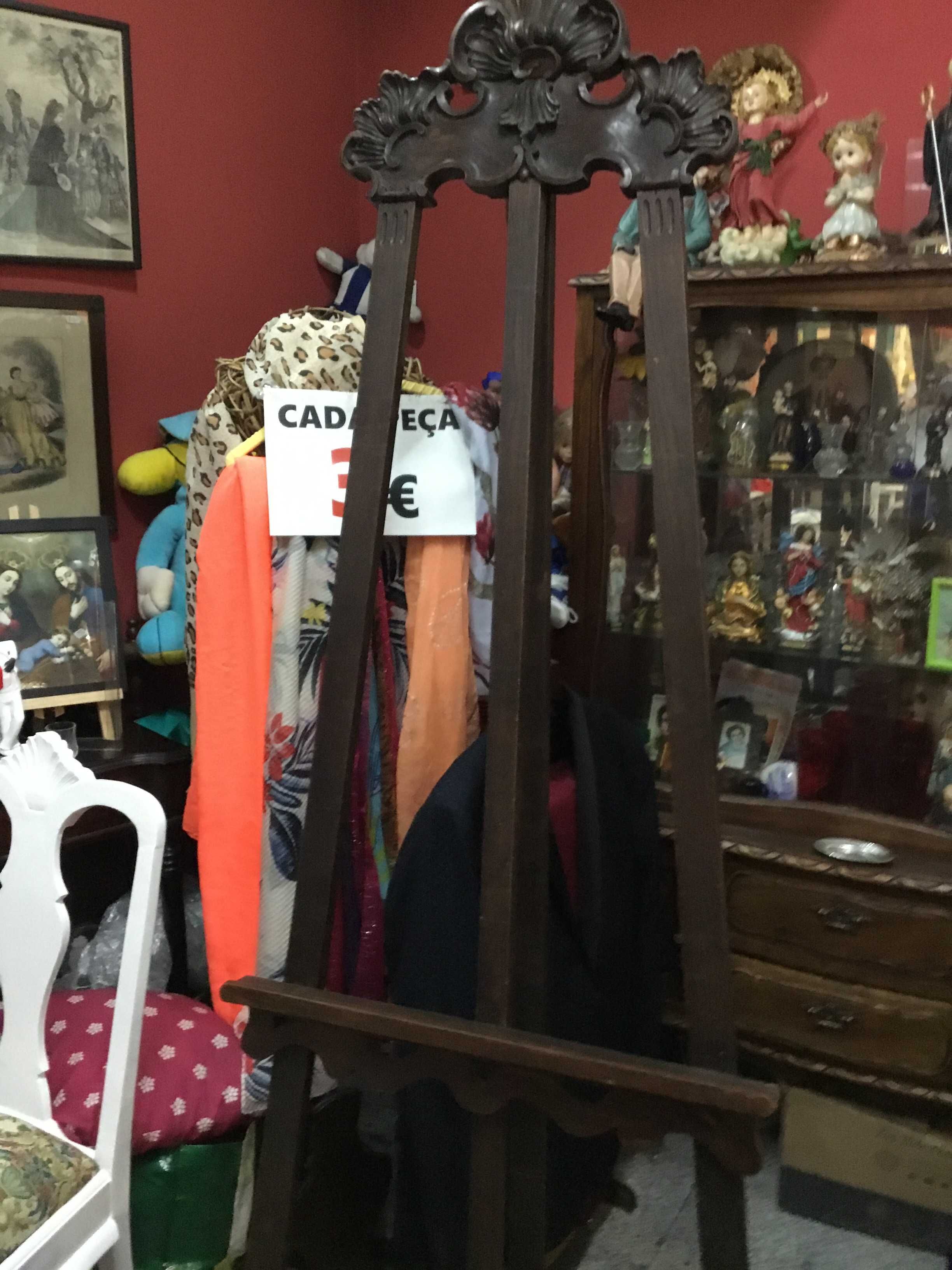 Móveis em Mogno - Faço sua oferta