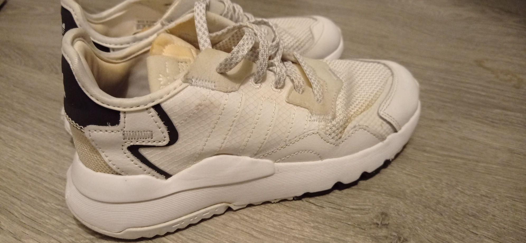 sapatilhas Adidas tamanho 34