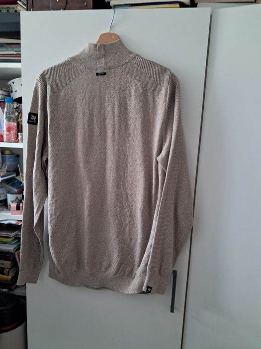 Sweter beżowy Vanguard rozm M