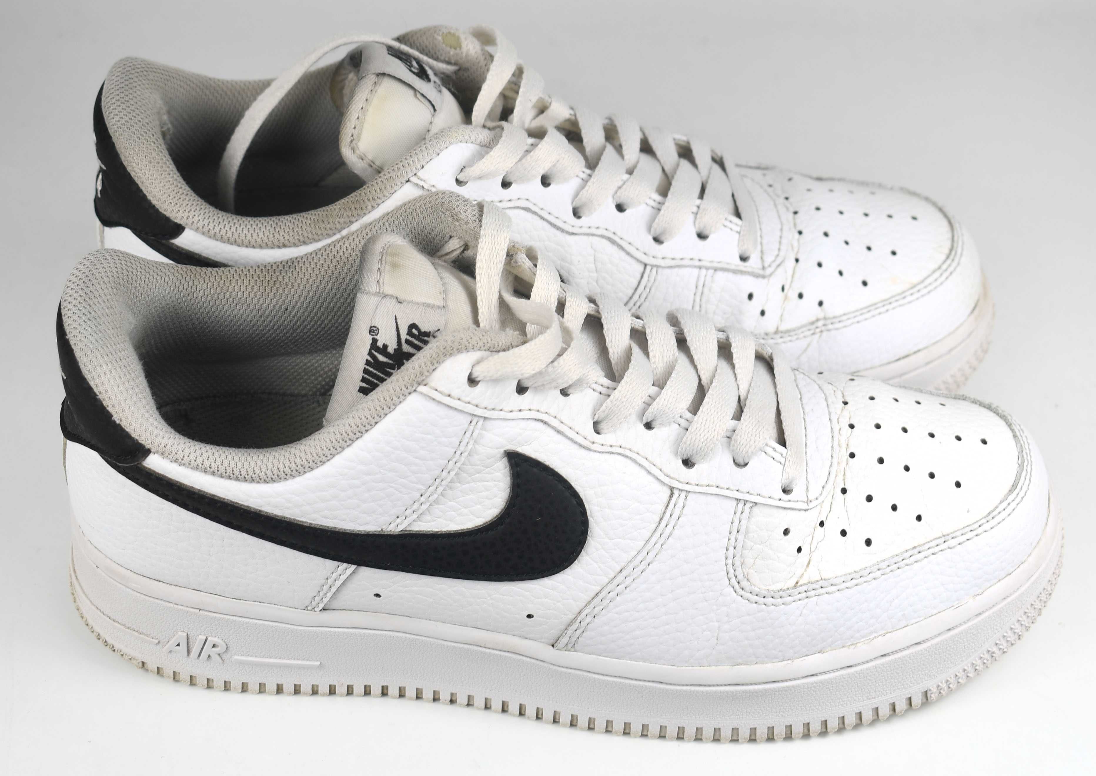 Używane z wadą Sneakersy Nike Air Force 1 '07 CT2302  roz. 40,5