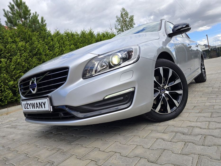 Volvo V60 D3 150 Ps Automat Bi-Xenon Alu Navi Skóra Pdc Grzanie Virtual
