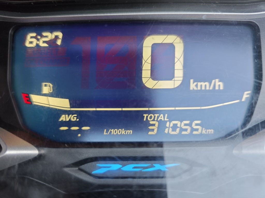 Vendo pcx 125 ano 2022  bem estimada