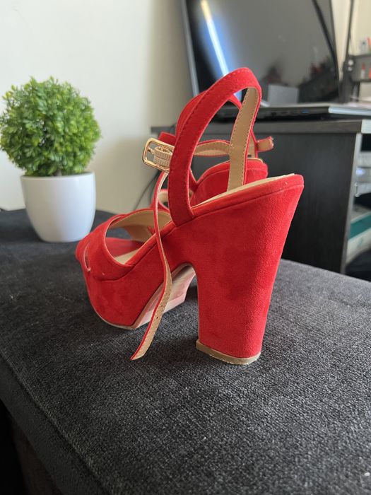 Sandalias tamanho 35