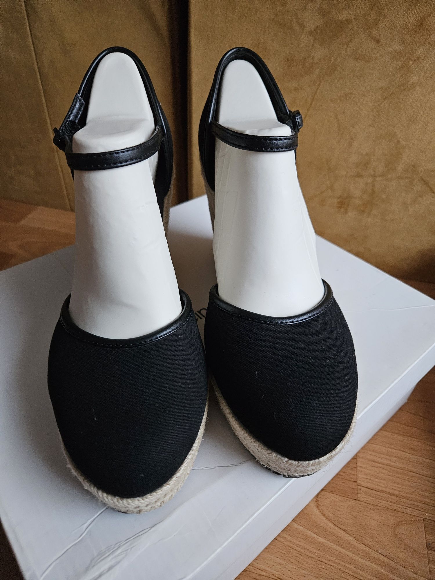 Sandały na koturnie espadryle Calvin Klain 39