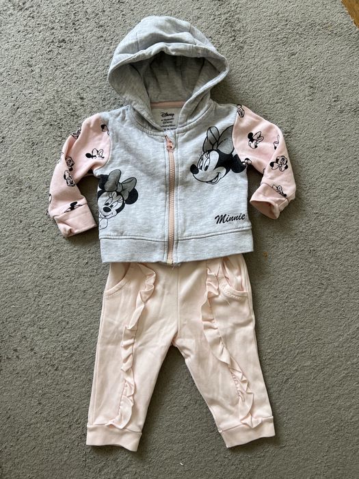 Piękny komplet Myszki Miki rozmiar spodni 80 , bluza 68.